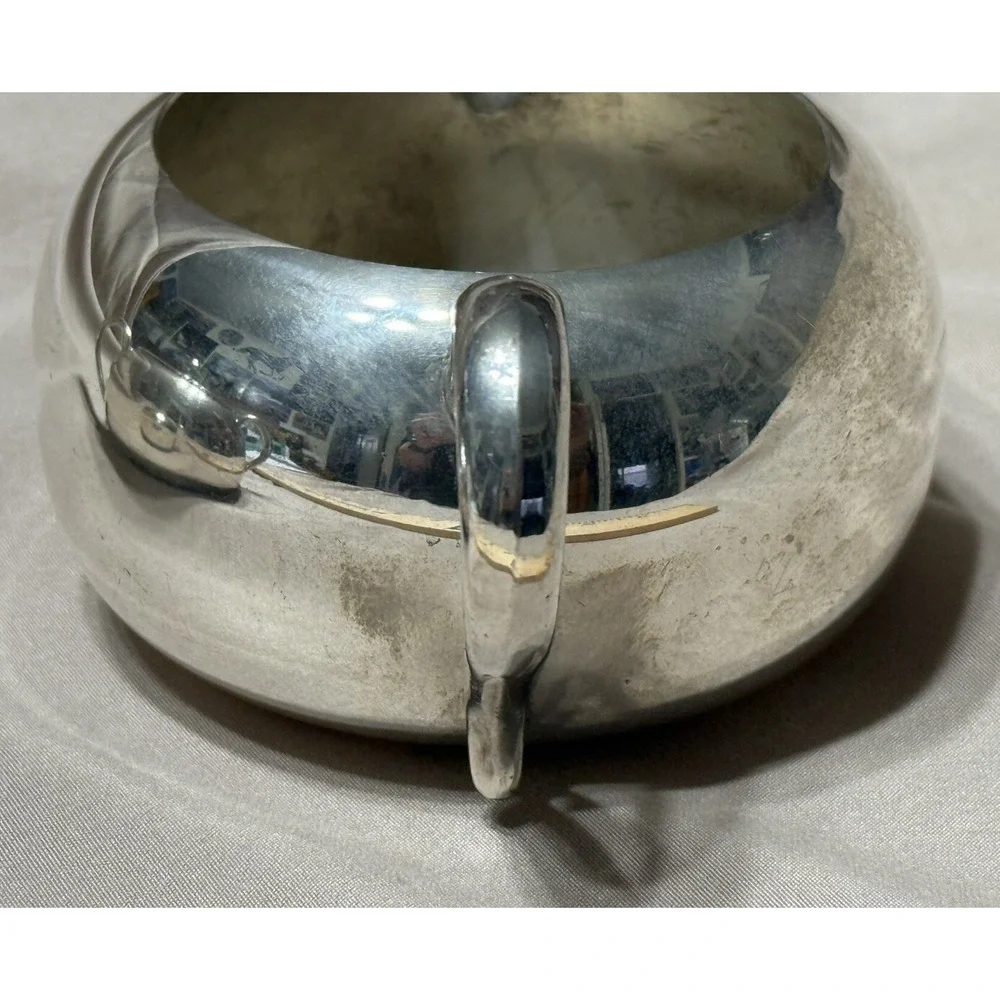 Silver Plated ‎ Sugar Bowl With Top And Creamer Vintage
